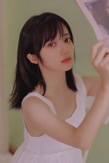 年轻的女学生免费观看